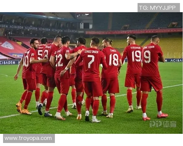 比利时力克俄罗斯，领先小组