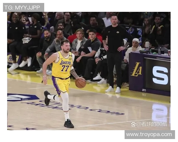 湖人客场大胜国王,取得关键胜利,季后赛前景明朗 湖人客场大胜国王,取得关键胜利,季后赛前景明朗