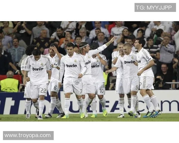 皇家马德里客场大胜巴拉多利德,继续领跑西甲积分榜 皇家马德里客场大胜巴拉多利德,继续领跑西甲积分榜